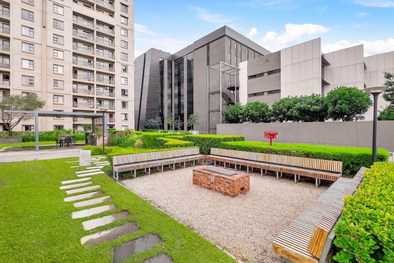 جوهانسبورغ 2 Bedroom 2 Bath Luxury - Sandton Cbd المظهر الخارجي الصورة